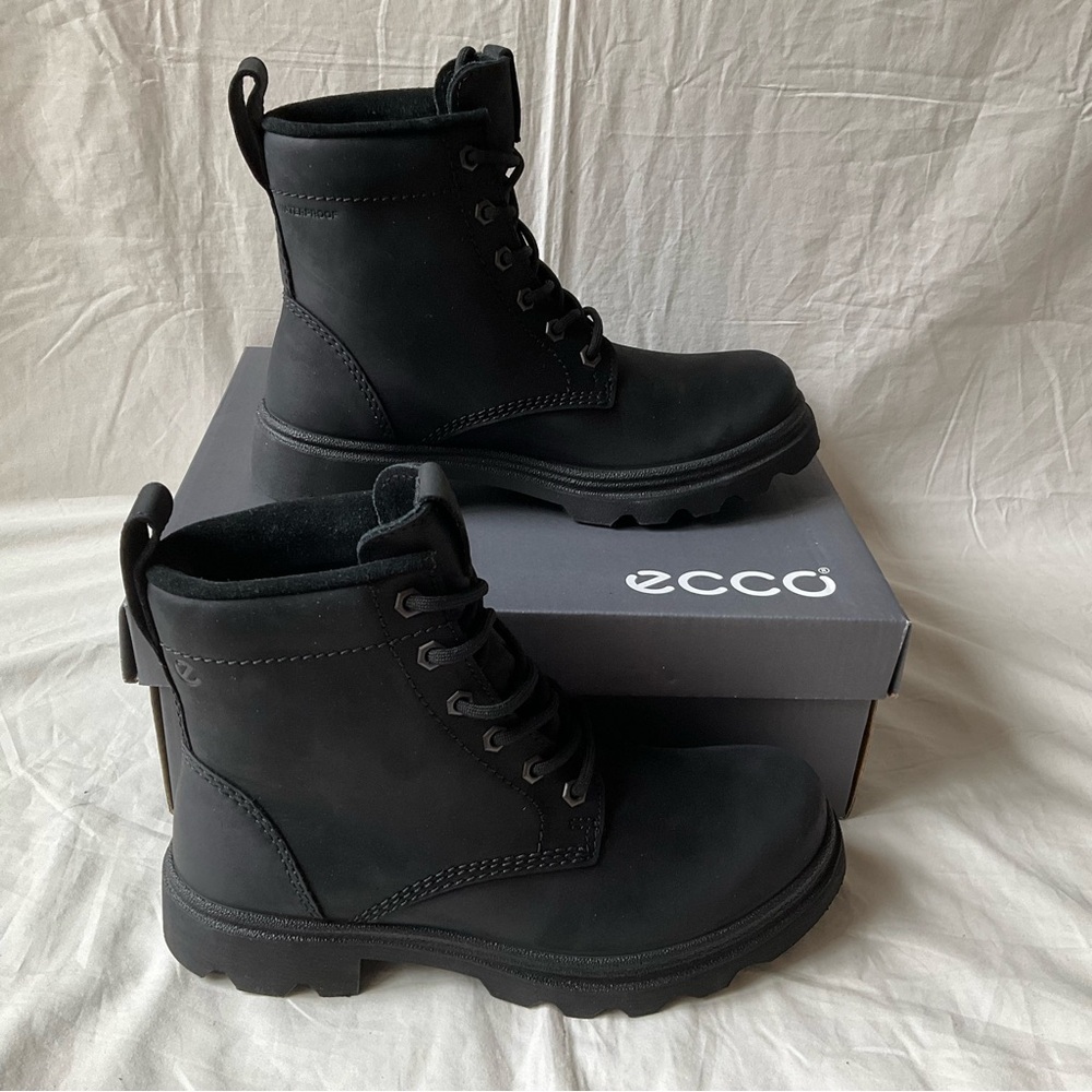 New Ecco Grainer Waterproof Black Leather Boots Size 7.5
